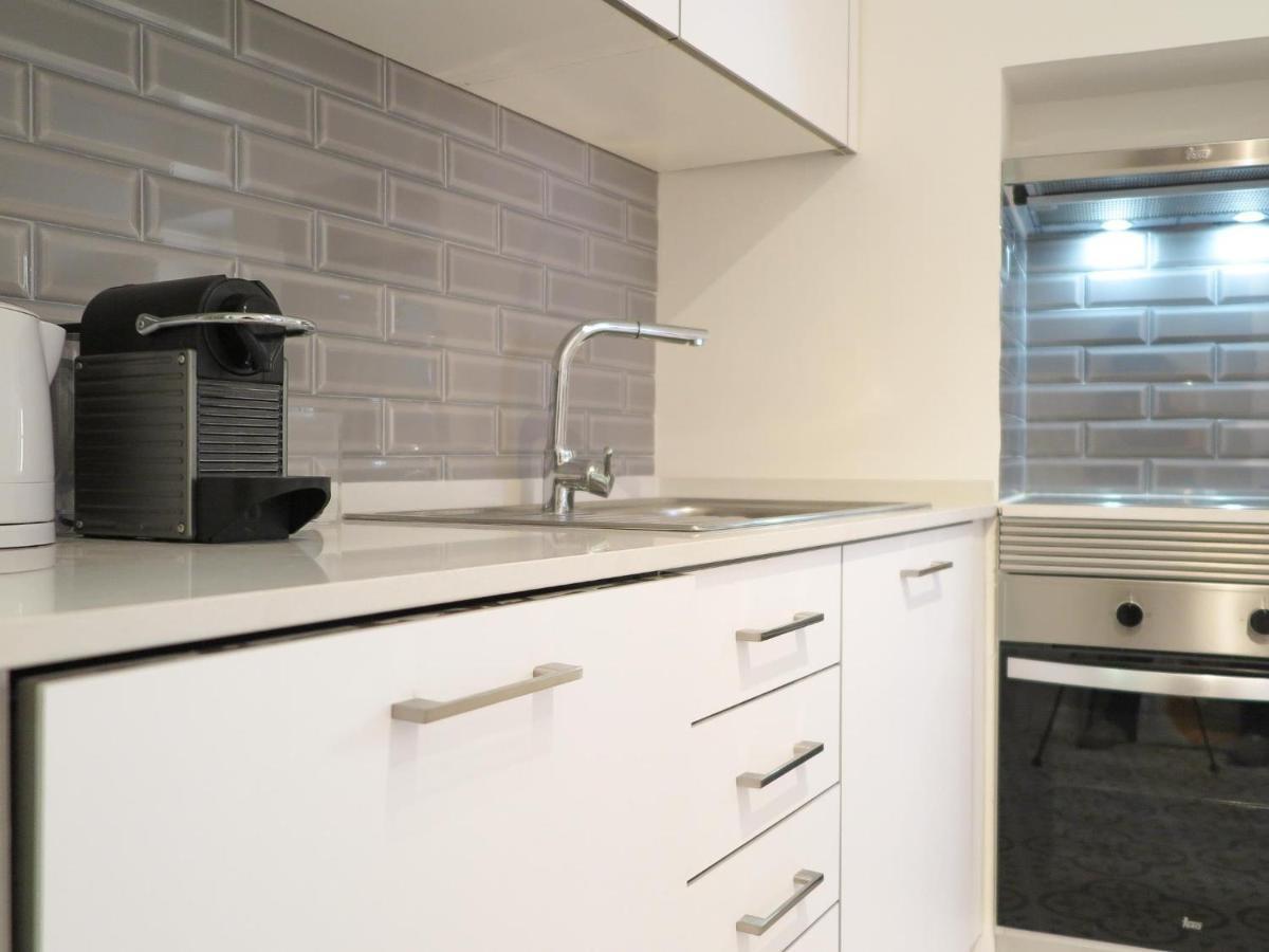 Historic Alfama Apt With Modern Style Lisbon Luaran gambar
