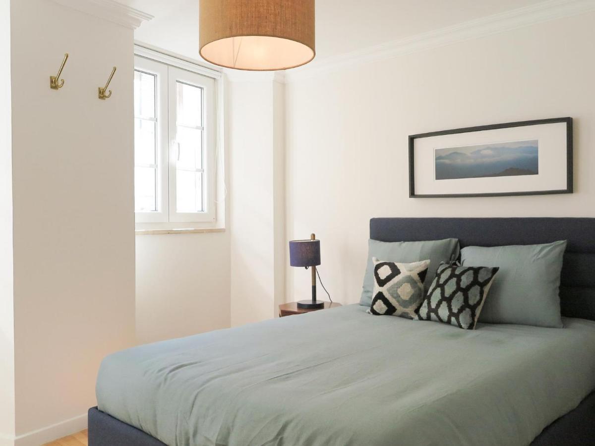 Historic Alfama Apt With Modern Style Lisbon Luaran gambar