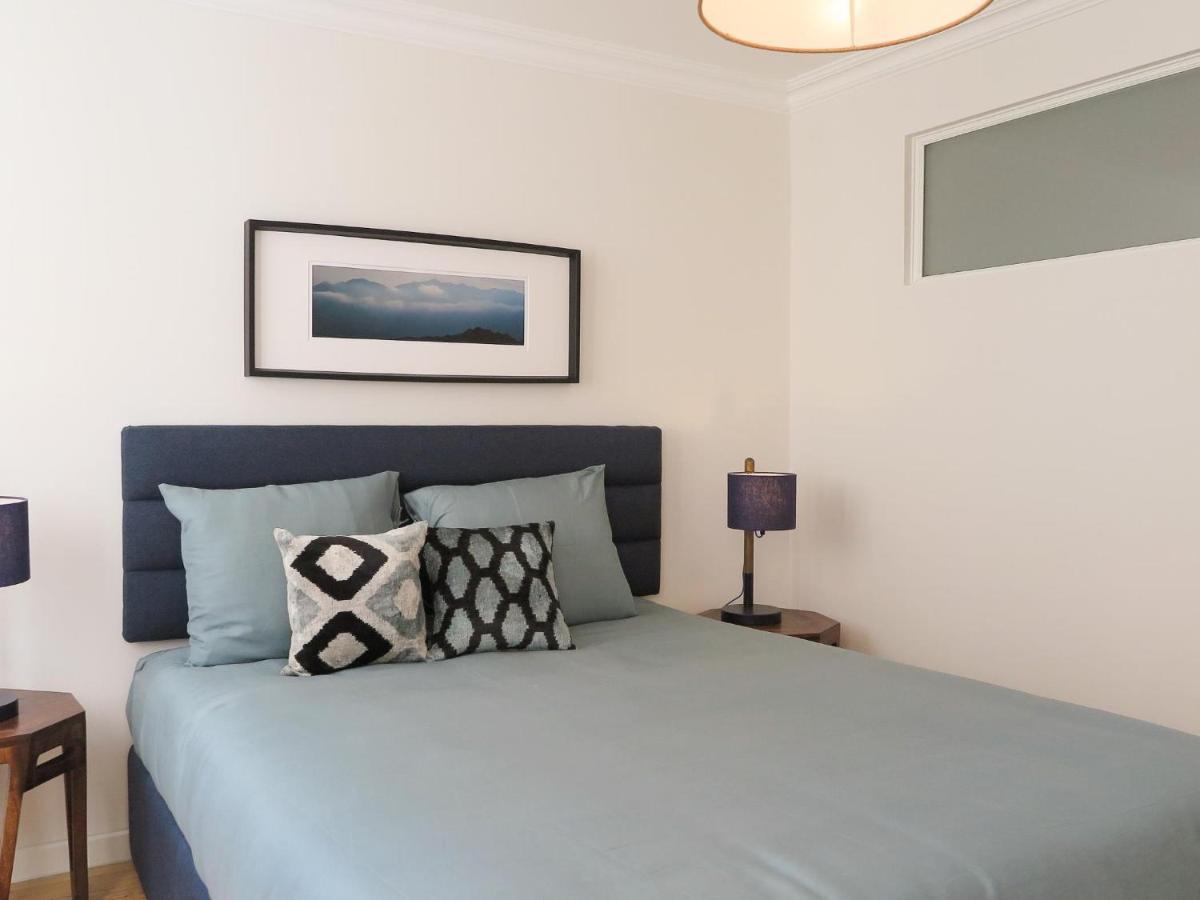 Historic Alfama Apt With Modern Style Lisbon Luaran gambar