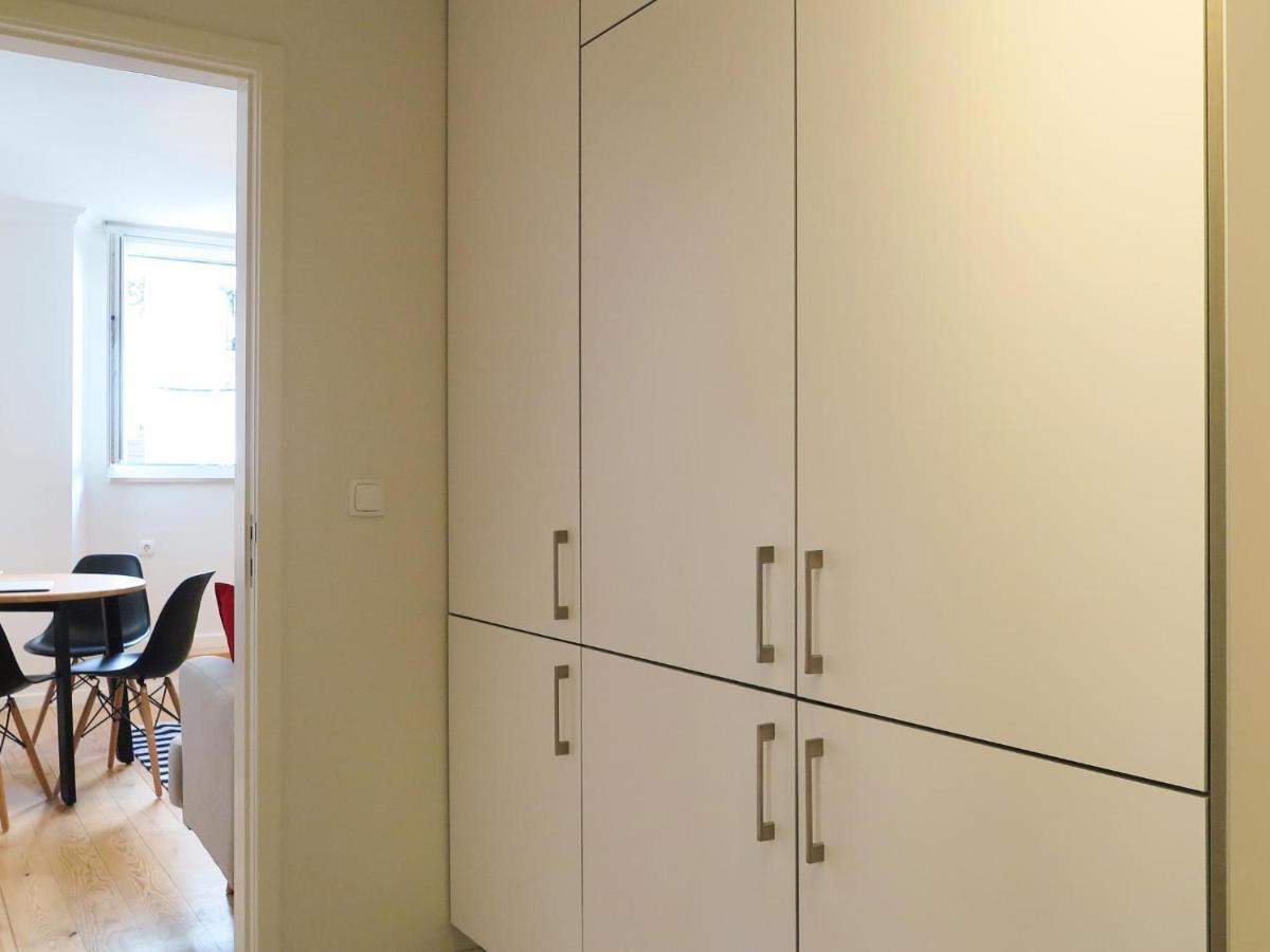 Historic Alfama Apt With Modern Style Lisbon Luaran gambar